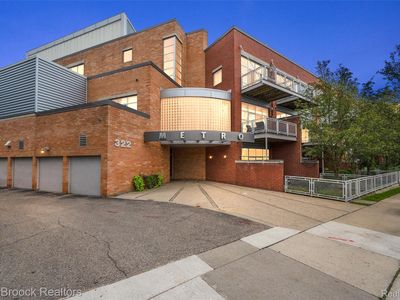 322 E Harrison Ave Unit 1, Royal Oak, MI, 48067