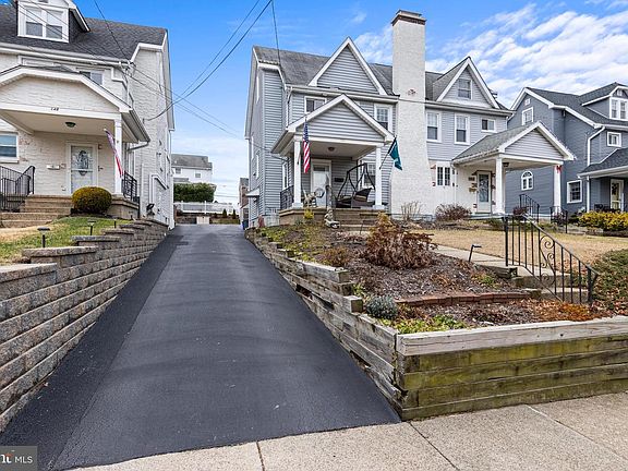 4th image of 152 Woodbine Rd