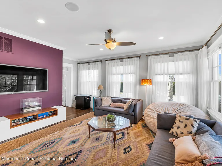 118 Madison Ave — Photo 14