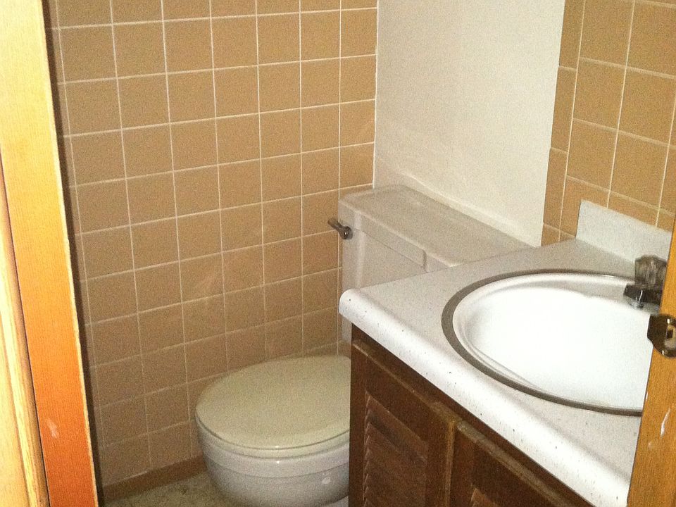 1st image of 448 Littleton St