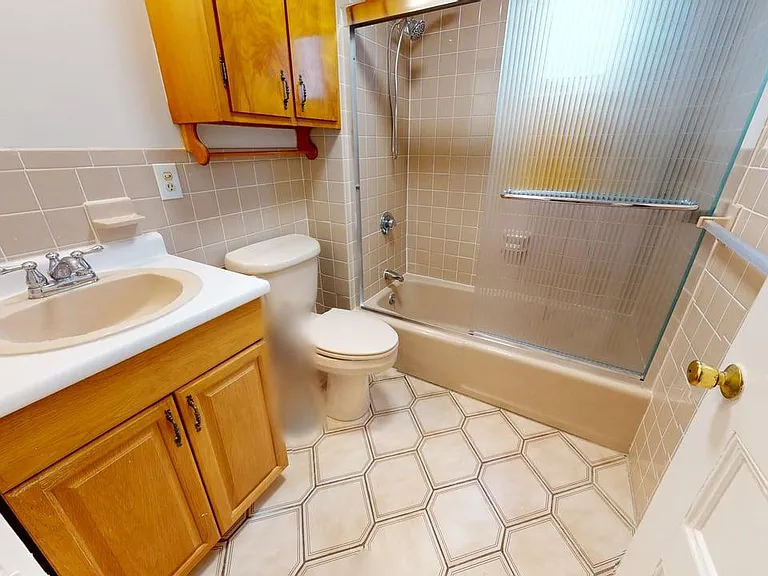 66 Sagamore Ave #2 — Photo 19