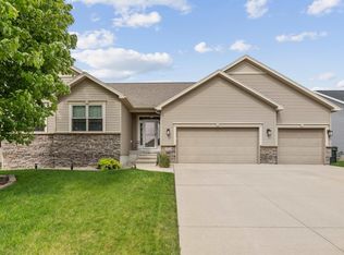 4842 Winghaven Dr, Waterloo, IA 50701