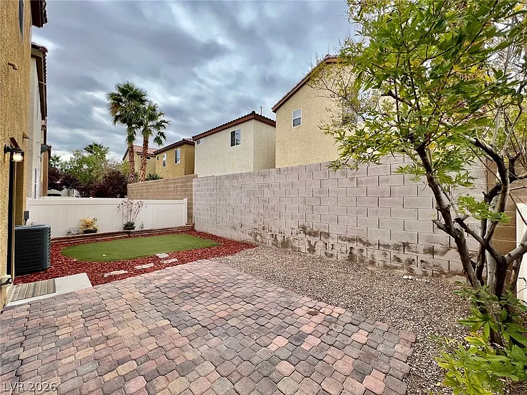 8123 Serene Isle Ct — Photo 13