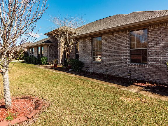 5th image of 17169 Excalibur Cir