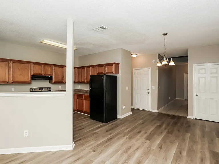 1462 Riverrock Ct — Photo 6