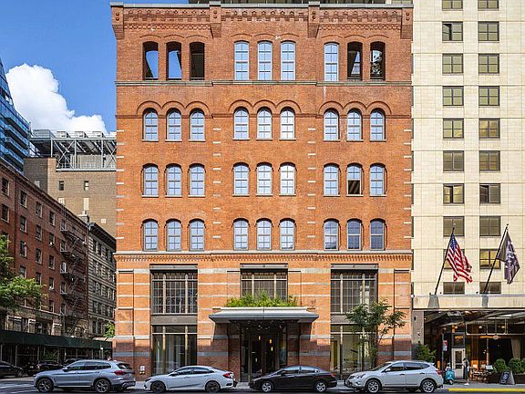 3rd image of 100 Vandam St #18C