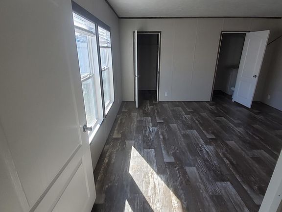 4th image of 601 James St #112