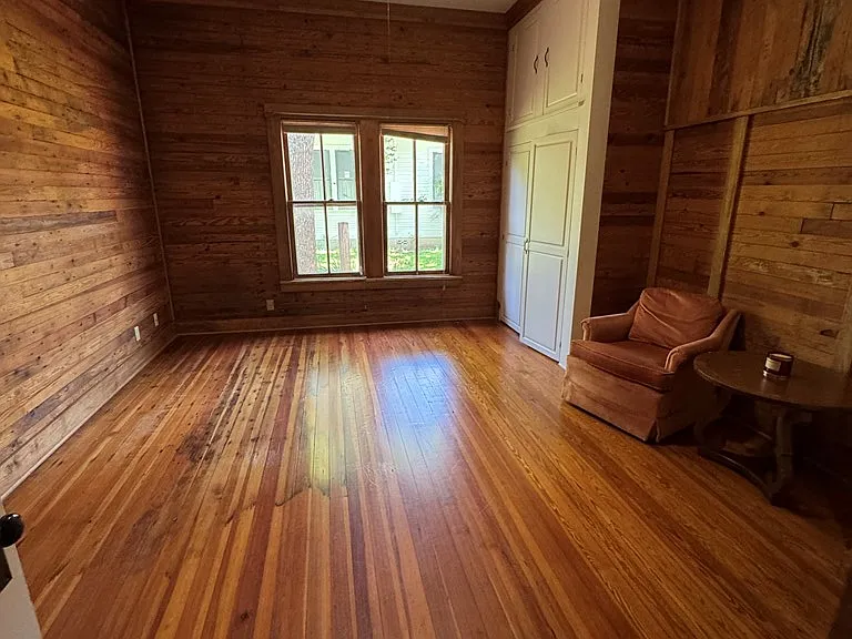 509 W Creek St — Photo 28