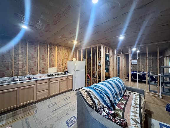 3rd image of 1442 Overlook Trl