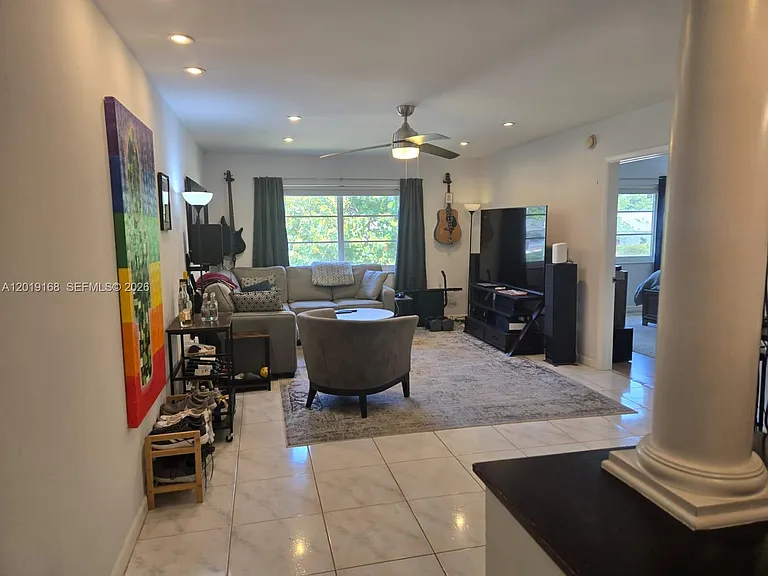 1950 N Andrews Ave #208D — Photo 5