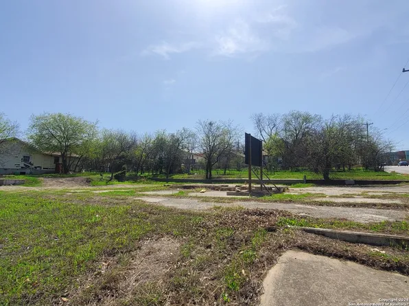 2602 E COMMERCE ST LOT W, San Antonio, TX 78203