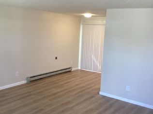 353 NW 5th St, Newport, OR 97365