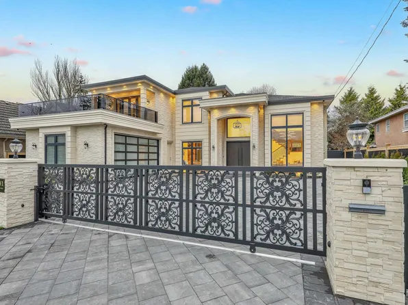 5891 Riverdale Dr, Richmond, BC V7C 2E4