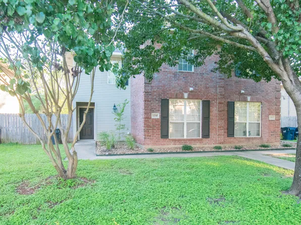 1214 Oney Hervey Dr, College Station, TX 77840