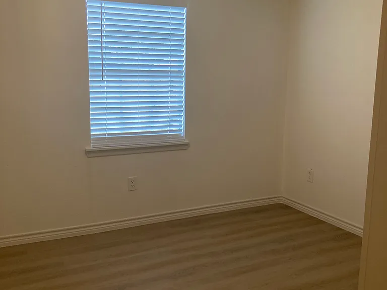 5615 Duoto St — Photo 15