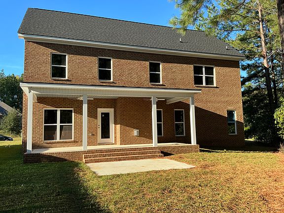 2nd image of 4201A Churchill Ln