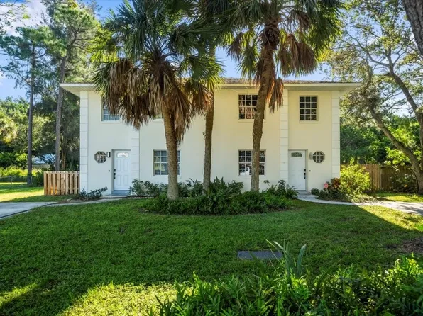 1406 36th Ave #1406 & 1408, Vero Beach, FL 32960