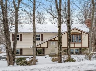 11 Dattillo Rd, Derry, NH 03038