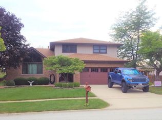 18904 Parkway Ln, Mokena, IL 60448