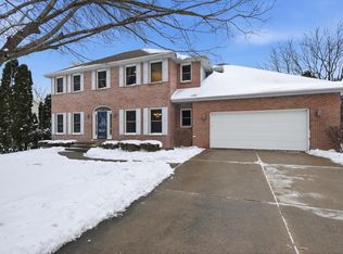 5948 Woods Edge Road, Fitchburg, WI 53711