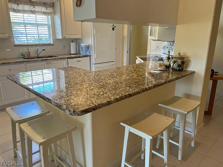 3013 Futuna Ln — Photo 9