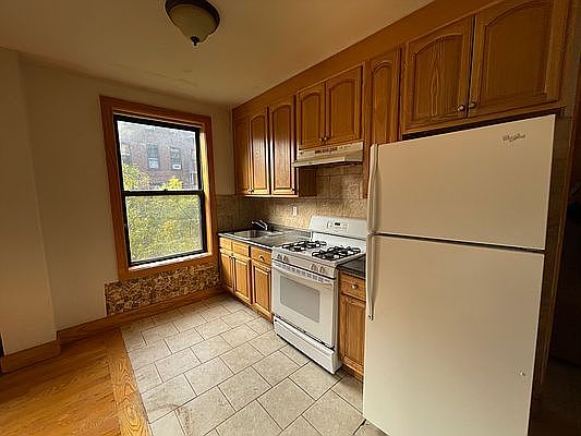2nd image of 26-20 9th St #3RA