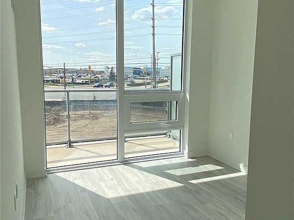 2nd image of 4655 Metcalfe Ave