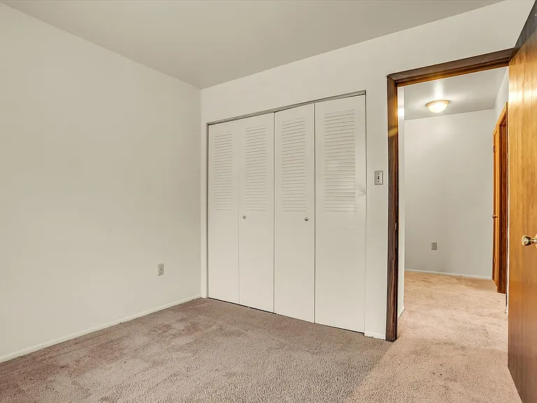 Beaver Creek Village Apartments — Photo 22