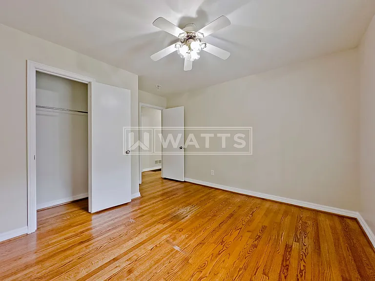 2324 3rd St NE — Photo 14