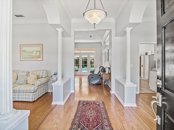 5th image of 1829 Fairfax Ct S