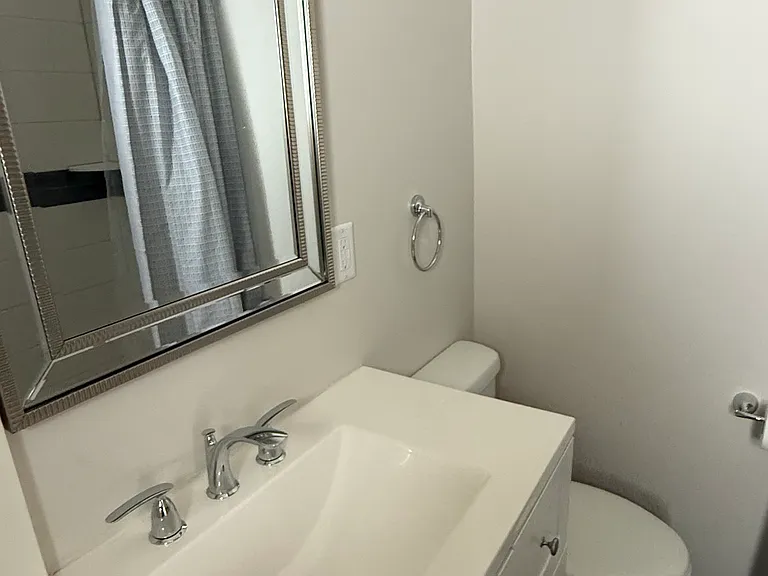 223 N Dodge Ave — Photo 7