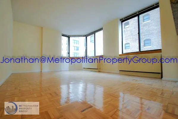 Rented by Metropolitan Property Group | media 18