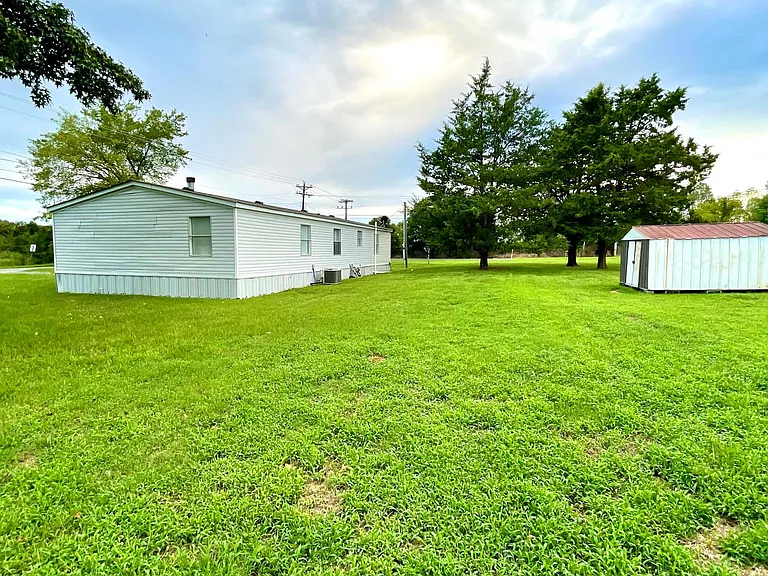 8619 Tall Pines Rd — Photo 35