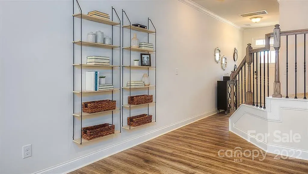 3 bed, 1699 sqft, $2,500 — Photo 4
