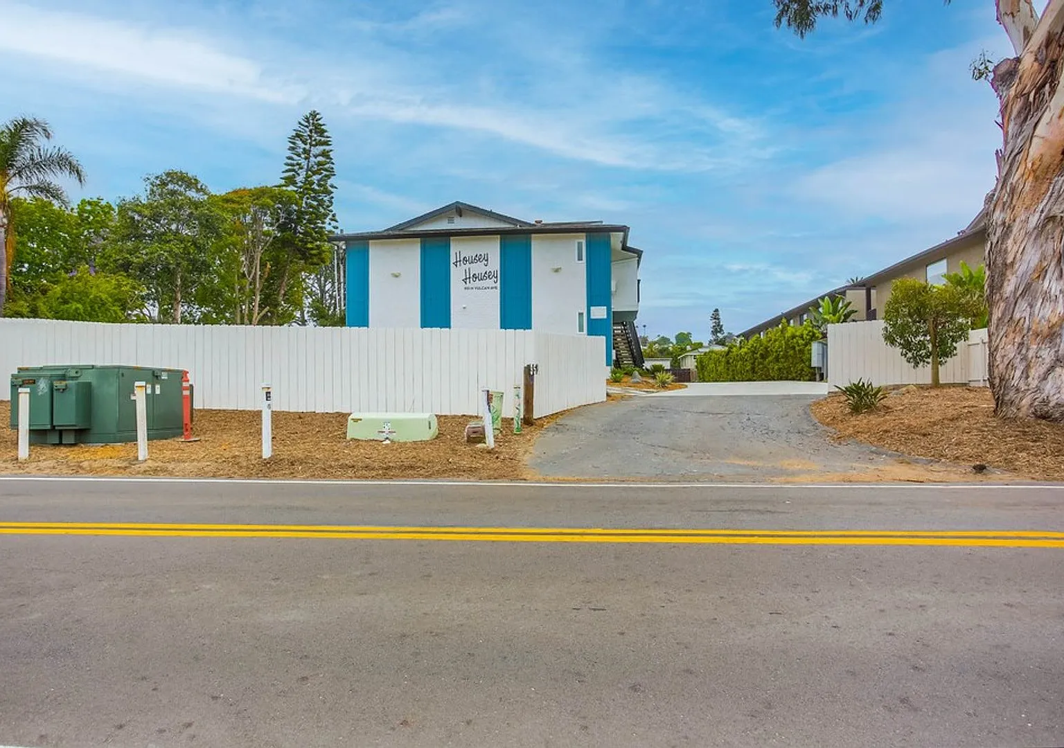 CJR - Housey Housey — Photo 2