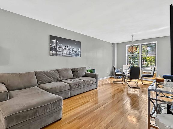 3rd image of 665 Thwaites Place #5H