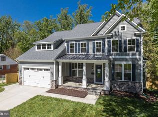 7306 Hughes Ct, Falls Church, VA 22046