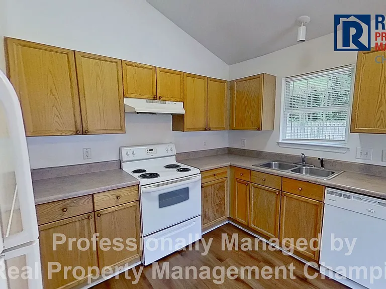 4252 Sunglow Dr — Photo 9