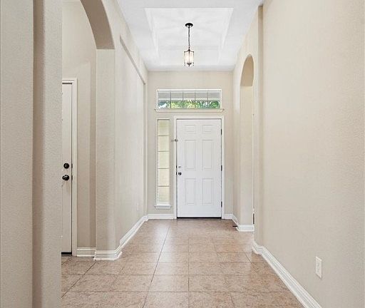 4th image of 2720 Emilia Ln