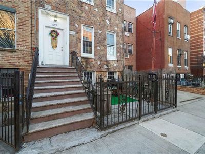 1097 Madison St, Brooklyn, NY, 11221
