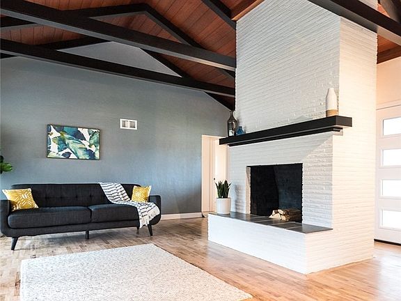 3rd image of 8409 Bridgeport Way SW