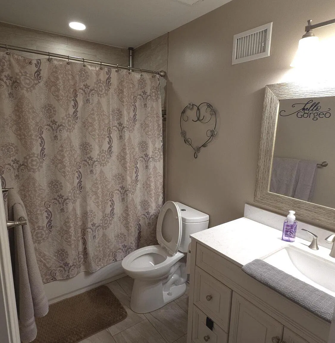3 bed, 2.5 bath, 1667 sqft, $4,000 — Photo 4