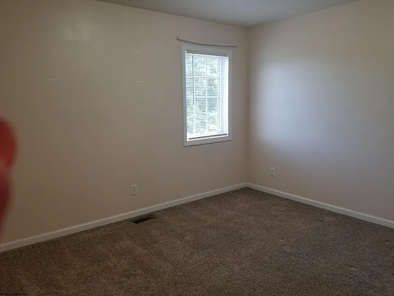 136 Barrington Ct — Photo 23