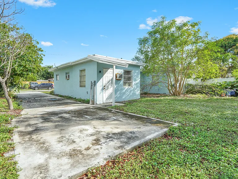 7871 Terrace Rd #B — Photo 12