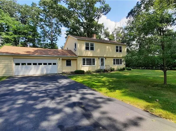 13 Beech Street, Woodstock, CT 06281