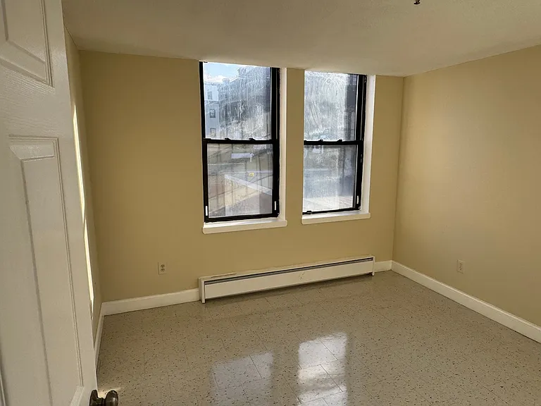 46 Amesbury St #3A — Photo 12