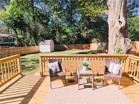 2nd image of 2402 Lancelot Dr