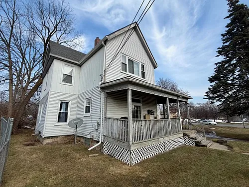 97 Fairgrove Photo 1