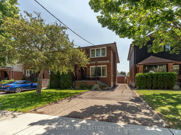 121 Lake Cres, Toronto, ON M8V 1W2