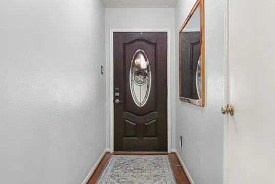 3 bed, 1711 sqft, $3,500 — Photo 2